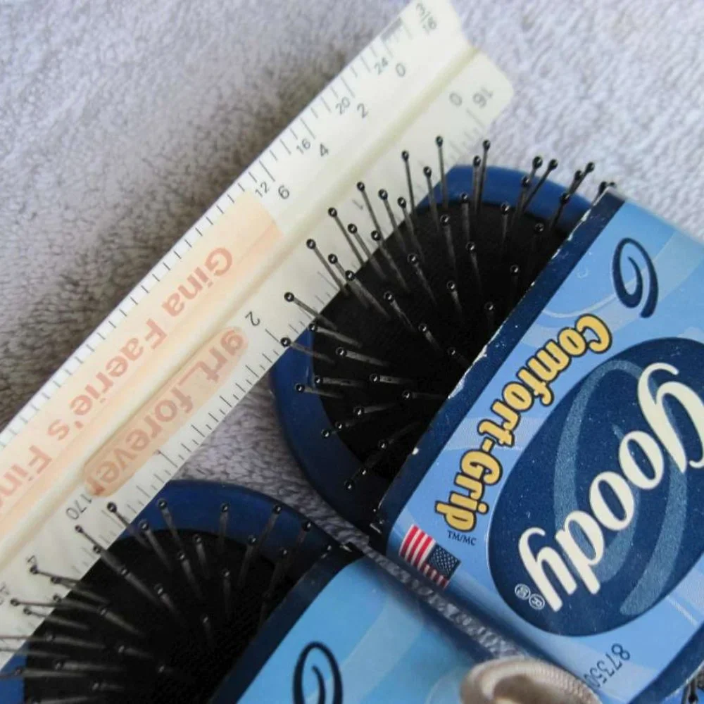 Goody Comfort Grip Stiff Metal Pin Wire Bristles So Sleek Hair Brush 1999 U.S.A.